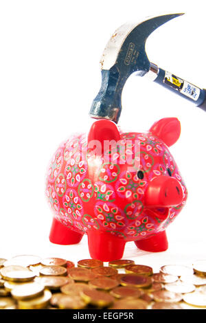 sparen sparen Geld kosten Kosten steigen heben heben Geld plündern Sparschwein Fonds Fonds Kopie Raum weißen Hintergrund ausschneiden Stockfoto