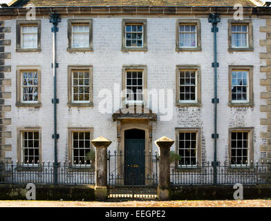 UK, Derbyshire, Tideswell, hohe Straße, Blake House, 1770 Gebäude einst als Gymnasium Unterkunft Stockfoto