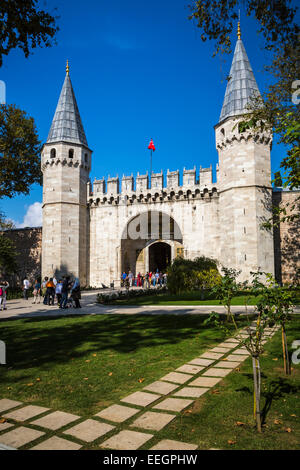 Die Festung wie Tor der Anrede, dem Topkapi-Palast in Sultanahmet, Istanbul, Türkei, Eurasien. Stockfoto