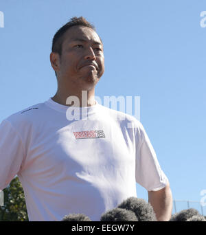 Los Angeles, Kalifornien, USA. 15. Januar 2015. Hiroki Kuroda, 15. Januar 2015 - Baseball: Japanische Krug Hiroki Kuroda ist während einer Ausbildung in der Nähe von Los Angeles, California, Vereinigte Staaten von Medien interviewt. © AFLO/Alamy Live-Nachrichten Stockfoto