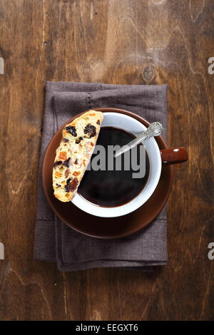 Biscotti mit schwarzem Kaffee, Essen Stockfoto