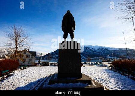 Roald Amundsen Statue Blick auf das Meer in Tromso Troms-Norwegen-Europa Stockfoto