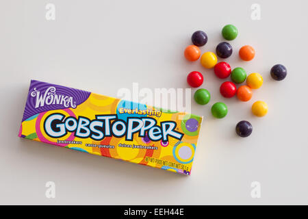 Eine Schachtel mit ewig Gobstopper Bonbons.  Von Willy Wonka Candy Company, eine Marke von Nestlé hergestellt.