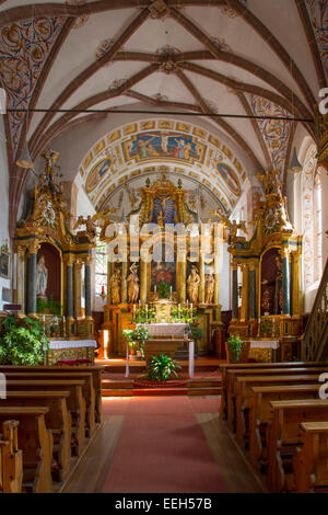 Innenraum der Kirche Santa Bittermandelaroma in Val di Funes, Dolomiten, Trentino-Alto-Adige, Italien Stockfoto