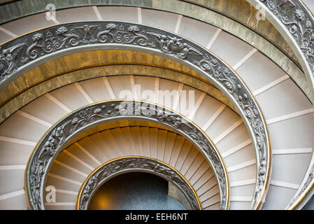 Rom, Vatikanische Museen, die Wendeltreppe, entworfen von Giuseppe Momo Stockfoto