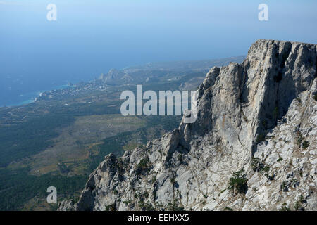 Panoramablick über die Halbinsel Krim von der Spitze des Mount Ai-Petri, Krim, Russland Stockfoto