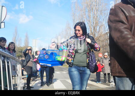 Barcelona, Spanien. 18. Januar 2015. Sant Antoni Abad, Schutzpatron der Tiere (Sant Cugat, Barcelona, Spanien, 18. Januar 2015) eine Tradition in welche alle Arten von Tieren werden gebracht, um gesegnet zu werden.  Käfig Hamster Credit: Monica Condeminas/Alamy Live News Stockfoto