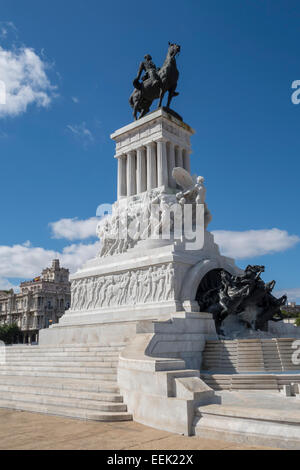 Denkmal für General Maximo Gomez in den Vorplatz des Castillo De San Salvador De La Paunta, Havanna, Kuba. Stockfoto