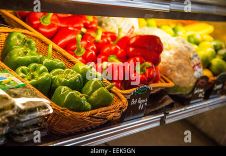 Butcher Shop Display Gemüse zum Verkauf in Middleburg, Stadt in Virginia, Loudoun County, Vereinigte Staaten von Amerika Stockfoto