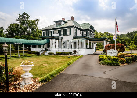 John Cornwell House J. (jetzt Shaffers Beerdigung zu Hause), Romney, WV Stockfoto