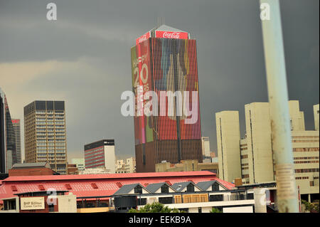 Das zentrale Geschäftsviertel von Johannesburg betrachtet aus der Ferne. Stockfoto