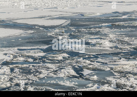 Eis und Schnee am Lake Ontario im winter Stockfoto
