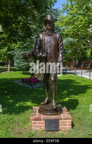 Statue von William Penn auf die Stadt, die gemeinsame ("The Green") in der Altstadt von New Castle, Delaware, USA Stockfoto