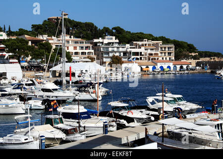 Der Hafen von Cala Ratjada in Mallorca, Spanien Stockfoto