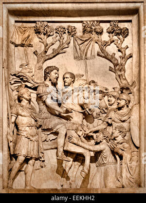 Befreiung von ehrenamtlichen Denkmal für Marcus Aurelius Skulptur 176-180 n. Chr. Marmor cm 350 Provenienz: aus Rom, Kirche Santi Luca e Martina römischen Capitoline Museum Italien Italienisch Stockfoto