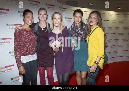 Die Ernsting Familie Fashion Show Herbst/Winter 2014 im Hotel Atlantic Kempinski Featuring: Lovelyn Enebechi, Miriam Hoeller, Monica Ivancan, Rebecca Mir, Jana Ina Zarrella Where: Hamburg, Deutschland bei: 18. Juli 2014 Stockfoto