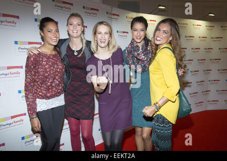 Die Ernsting Familie Fashion Show Herbst/Winter 2014 im Hotel Atlantic Kempinski Featuring: Lovelyn Enebechi, Miriam Hoeller, Monica Ivancan, Rebecca Mir, Jana Ina Zarrella Where: Hamburg, Deutschland bei: 18. Juli 2014 Stockfoto