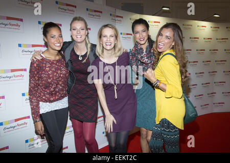 Die Ernsting Familie Fashion Show Herbst/Winter 2014 im Hotel Atlantic Kempinski Featuring: Lovelyn Enebechi, Miriam Hoeller, Monica Ivancan, Rebecca Mir, Jana Ina Zarrella Where: Hamburg, Deutschland bei: 18. Juli 2014 Stockfoto