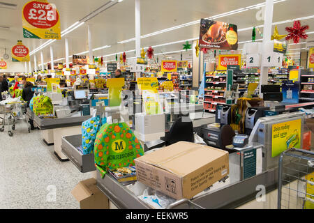 Kasse im Morrisons Supermarkt in Belper, Derbyshire, England, Großbritannien Stockfoto