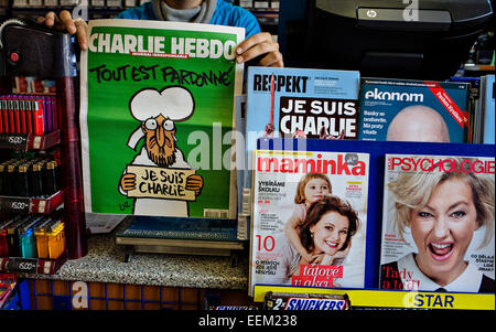 Zeitungskiosk, Charlie Hebdo, Magazin Stockfoto