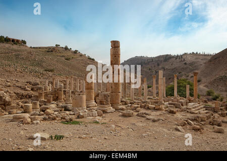 Byzantinische Basilika, antiken Ruinen von Pella, auch Tabaqat Fahl, Wadi Jirm el Moz, Jordan-Tal in der Nähe von Irbid, Jordanien Stockfoto