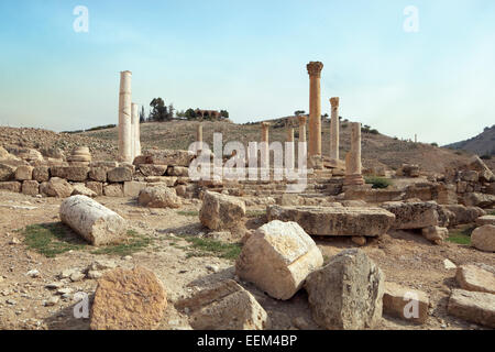 Byzantinische Basilika, antiken Ruinen von Pella, auch Tabaqat Fahl, Wadi Jirm el Moz, Jordan-Tal in der Nähe von Irbid, Jordanien Stockfoto