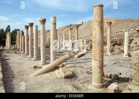 Byzantinische Basilika, antiken Ruinen von Pella, auch Tabaqat Fahl, Wadi Jirm el Moz, Jordan-Tal in der Nähe von Irbid, Jordanien Stockfoto