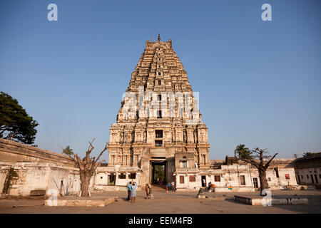 Gopuram des Virupaksha-Tempel, Hampi, Karnataka, Indien Stockfoto