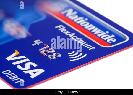 UK Ausgabe Visa paywave kontaktloses Bezahlen mit Debit card Technologie von Allgemein Bank auf einem weißen Hintergrund. England, Großbritannien, Großbritannien Stockfoto