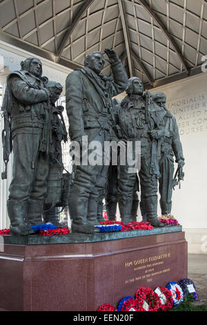 Die Royal Air Force Bomber Command Memorial ist eine Gedenkstätte im Green Park in London, England. Stockfoto