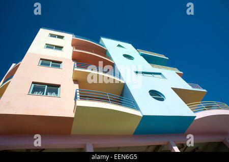 Candy farbigen Apartments und Wohnungen in Albufeira Marina in der Algarve-Portugal Stockfoto