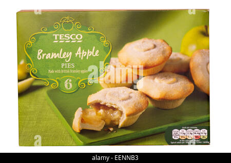 Box von Tesco Marke Bramley Apfelkuchen Tescos Eigenprodukten Stockfoto