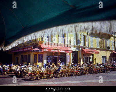 Brasserie. Schöne Altstadt. Cote d ' Azur. Frankreich. Stockfoto