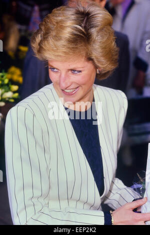 Seine königliche Hoheit, Diana, Prinzessin von Wales. Besuche der London Leuchtturm Zentrum für AIDS-Patienten London, England. 5. Oktober 1989 Stockfoto