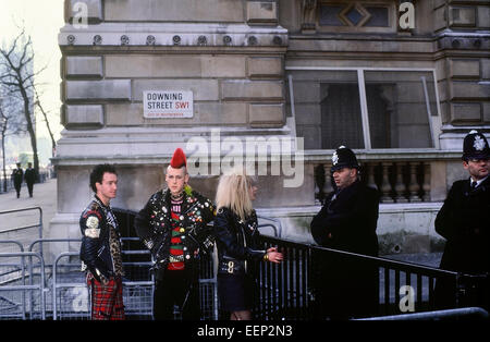 Punk-Rocker vor Downing Street. London. UK Stockfoto