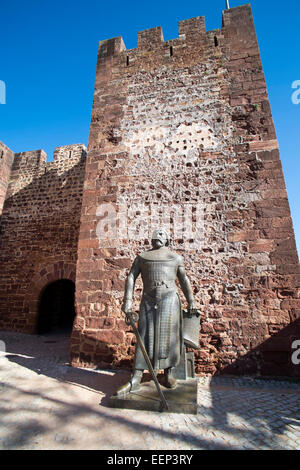 Statue an der Burg in Silves Algarve Portugal Stockfoto