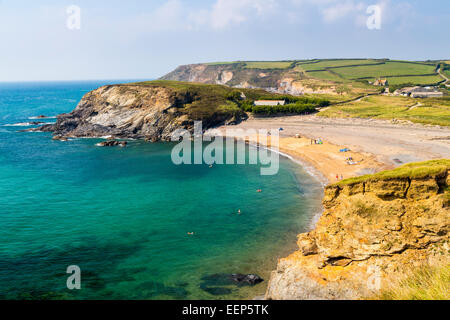 Mit Blick auf den Strand von Gunwalloe Kirche Cove Cornwall England UK Europe Stockfoto