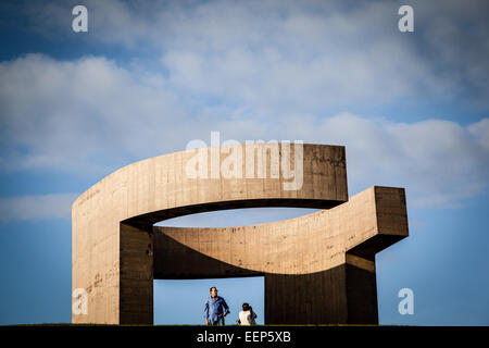 Laudatio auf den Horizont von Eduardo Chillida öffentliches Denkmal in Gijon Stadt Asturien Spanien Stockfoto