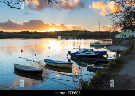 Sonnenuntergang am Fluss Truro bei sonnigen Ecke Malpas England UK Europe Stockfoto