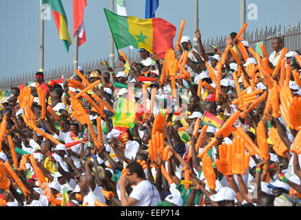 Mongomo, Äquatorial-Guinea. 19. Januar 2015. African Cup of Nation-Fußball-Turnier. Ghana und Senegal. Fans füllen die Stände © Action Plus Sport/Alamy Live News Stockfoto