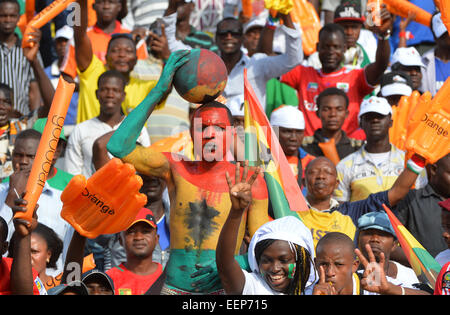 Mongomo, Äquatorial-Guinea. 19. Januar 2015. African Cup of Nation-Fußball-Turnier. Ghana und Senegal. Fans füllen die Stände © Action Plus Sport/Alamy Live News Stockfoto