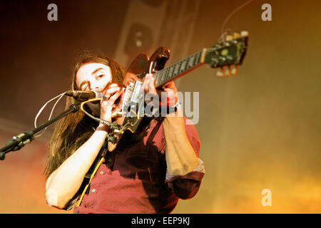 BARCELONA - 22.Mai: Richie James Follin, Sänger und Gitarrist der Band wachen, führt bei Heineken Primavera Sound 2013. Stockfoto