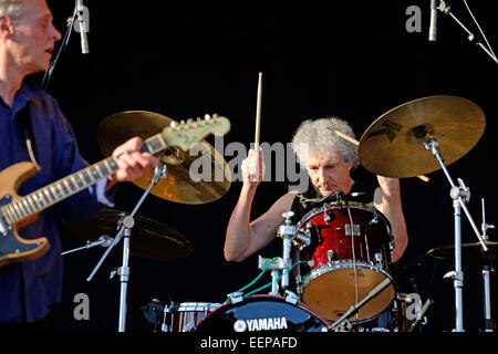 BARCELONA - 30 Mai: Drummer of Television (legendäre Rockband) führt bei Heineken Primavera Sound Festival 2014. Stockfoto