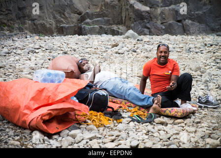 Lokaler Mann haben einen Rest, Äthiopien, Afrika. Stockfoto