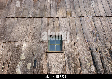 Außenwand des Baumes Rinde Schindeln gemacht. Massanutten Lodge im Skyland Resort, in den Blue Ridge Mountains von Virginia. Stockfoto