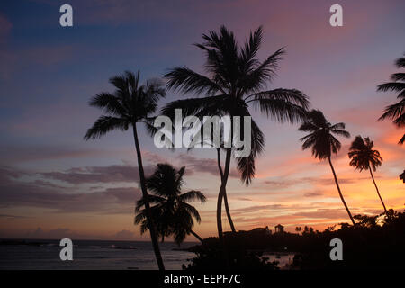 Sonnenuntergang am Strand in Unawatuna, Sri Lanka Stockfoto