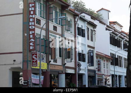 Die Innenstadt von Singapur. Beispiele für typische Kolonialarchitektur. Stockfoto