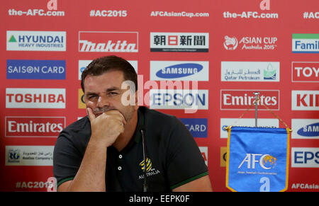 Brisbane. 21. Januar 2015. Australischer Fußballtrainer Ange Postecoglou besucht eine Pressekonferenz am Brisbane-Stadion in Brisbane, Australien, 21. Januar 2015, einen Tag vor die AFC Viertelfinal-match zwischen Australien und China. © Cao Can/Xinhua/Alamy Live-Nachrichten Stockfoto