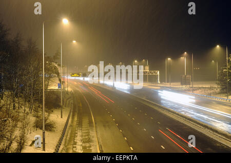 J27 M1, Nottinghamshire, UK. 21. Januar 2015. Gefährliche Fahrbedingungen in Teilen von Nottinghamshire wegen Schneefall und eisige Straßenbeläge, Credit: IFIMAGE/Alamy Live News Stockfoto