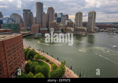 Skyline von Boston aus Fan Pier, Moakley Courthouse, Boston, Massachusetts, USA Stockfoto